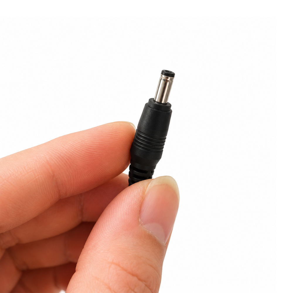 3.5mm Nokia compatible travel charger with EU plug. 9V 0.6A wall charger for selected classic Nokia mobile phones - Black